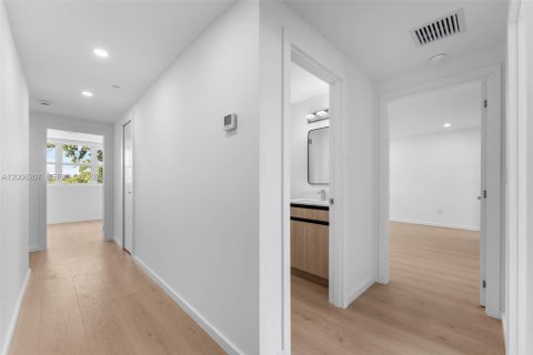 Touwnhouse à louer à Fort Lauderdale, Floride: 4 chambres, 190.45 m2 № 2170704 - photo 9