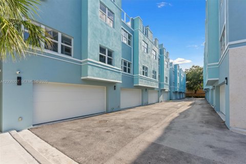 Touwnhouse à louer à Fort Lauderdale, Floride: 4 chambres, 190.45 m2 № 2170704 - photo 27