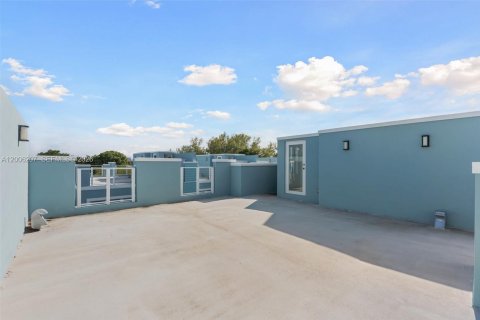 Touwnhouse à louer à Fort Lauderdale, Floride: 4 chambres, 190.45 m2 № 2170704 - photo 23