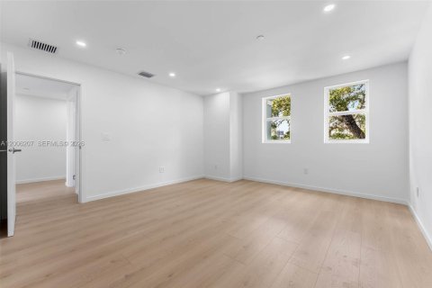 Touwnhouse à louer à Fort Lauderdale, Floride: 4 chambres, 190.45 m2 № 2170704 - photo 13