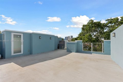 Touwnhouse à louer à Fort Lauderdale, Floride: 4 chambres, 190.45 m2 № 2170704 - photo 24