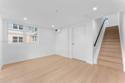 Touwnhouse à louer à Fort Lauderdale, Floride: 4 chambres, 190.45 m2 № 2170704 - photo 12