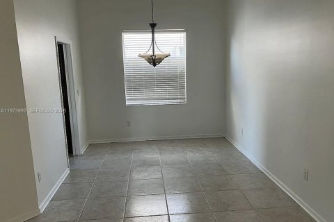 Купить виллу или дом в Хомстед, Флорида 4 спальни, 168.62м2, № 2033569 - фото 3