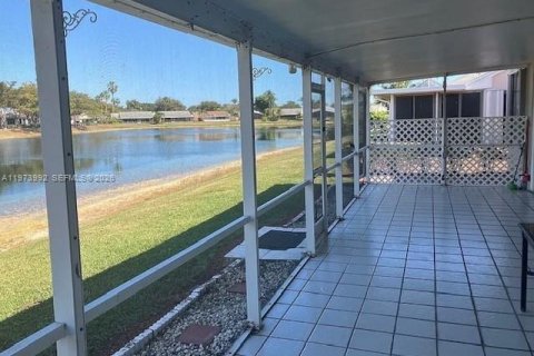 Купить виллу или дом в Хомстед, Флорида 4 спальни, 168.62м2, № 2033569 - фото 5