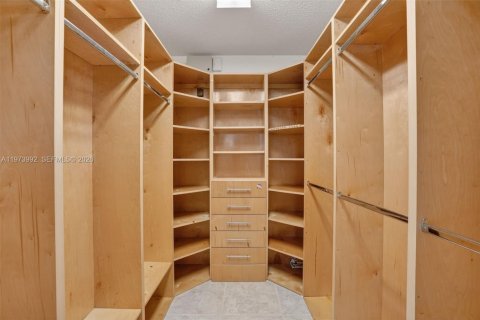 Купить виллу или дом в Хомстед, Флорида 4 спальни, 168.62м2, № 2033569 - фото 19