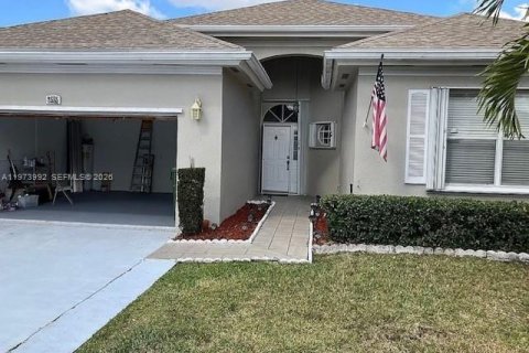 Дом в Хомстед, Флорида 4 спальни, 168.62м2 № 2033569