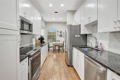 Condominio en venta en Boynton Beach, Florida, 3 dormitorios, 171.5 m2 № 1729384 - foto 9