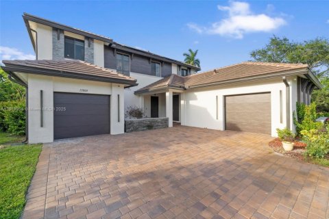 House in Davie, Florida 5 bedrooms, 381.46 sq.m. № 1784050 - photo 18