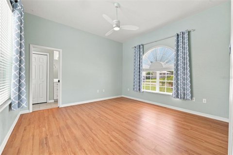 House in Spring Hill, Florida 4 bedrooms, 186.55 sq.m. № 2347077 - photo 16