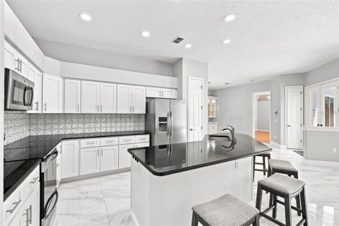 House in Spring Hill, Florida 4 bedrooms, 186.55 sq.m. № 2347077 - photo 5