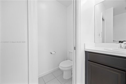 Купить таунхаус в Майами-Гарденс, Флорида 3 спальни, 147.62м2, № 1947685 - фото 29