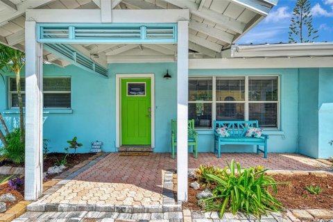 Villa ou maison à louer à Sarasota, Floride: 3 chambres, 114.64 m2 № 2296533 - photo 3