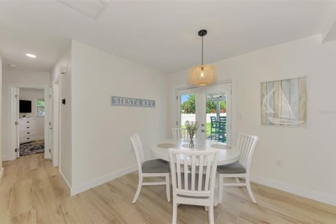 Villa ou maison à louer à Sarasota, Floride: 3 chambres, 114.64 m2 № 2296533 - photo 10