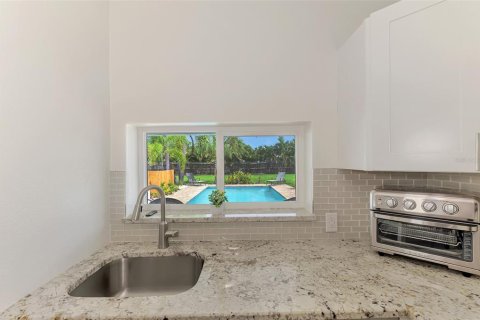 Villa ou maison à louer à Sarasota, Floride: 3 chambres, 114.64 m2 № 2296533 - photo 20