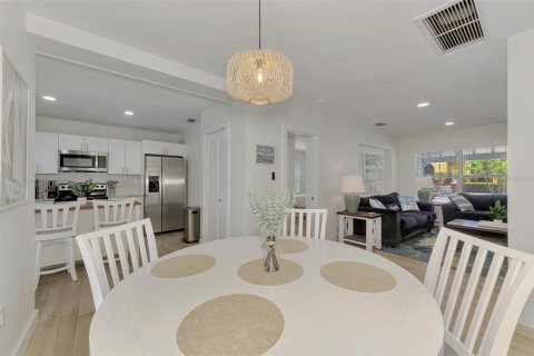 Villa ou maison à louer à Sarasota, Floride: 3 chambres, 114.64 m2 № 2296533 - photo 12