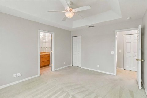 Townhouse in Valrico, Florida 3 bedrooms, 146.14 sq.m. № 2239039 - photo 13