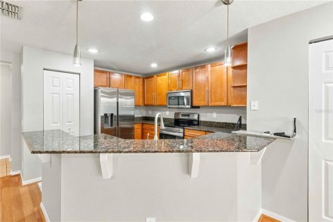 Townhouse in Valrico, Florida 3 bedrooms, 146.14 sq.m. № 2239039 - photo 8
