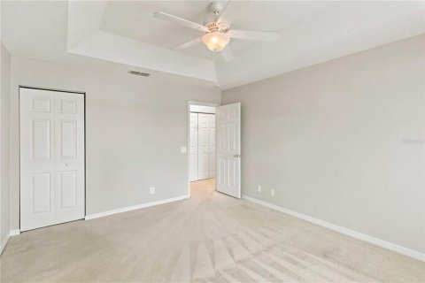 Townhouse in Valrico, Florida 3 bedrooms, 146.14 sq.m. № 2239039 - photo 12