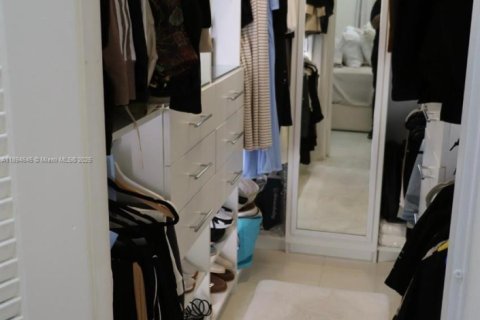 Apartamento en alquiler en Miami Beach, Florida, 1 dormitorio, 75.25 m2 № 1950942 - foto 18