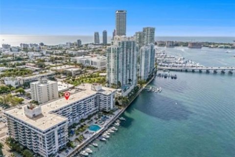 Apartamento en alquiler en Miami Beach, Florida, 1 dormitorio, 75.25 m2 № 1950942 - foto 24