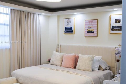 Apartamento en alquiler en Miami Beach, Florida, 1 dormitorio, 75.25 m2 № 1950942 - foto 13