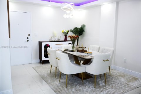 Apartamento en alquiler en Miami Beach, Florida, 1 dormitorio, 75.25 m2 № 1950942 - foto 8
