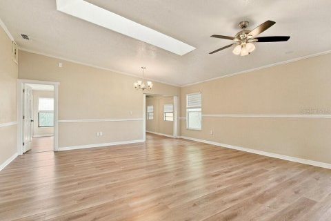 Villa ou maison à louer à Kissimmee, Floride: 3 chambres, 127.46 m2 № 2391044 - photo 5