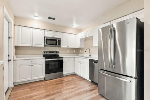 Villa ou maison à louer à Kissimmee, Floride: 3 chambres, 127.46 m2 № 2391044 - photo 7