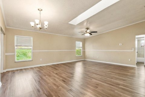 Villa ou maison à louer à Kissimmee, Floride: 3 chambres, 127.46 m2 № 2391044 - photo 3