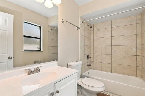 Villa ou maison à louer à Kissimmee, Floride: 3 chambres, 127.46 m2 № 2391044 - photo 10