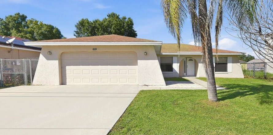 Villa ou maison à Kissimmee, Floride 3 chambres, 127.46 m2 № 2391044