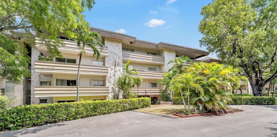 Condo à Coral Gables, Floride, 2 chambres  № 2249306
