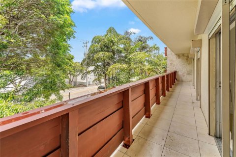 Copropriété à vendre à Coral Gables, Floride: 2 chambres, 108.05 m2 № 2249306 - photo 23