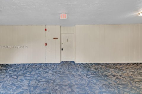 Copropriété à vendre à Coral Gables, Floride: 2 chambres, 108.05 m2 № 2249306 - photo 26