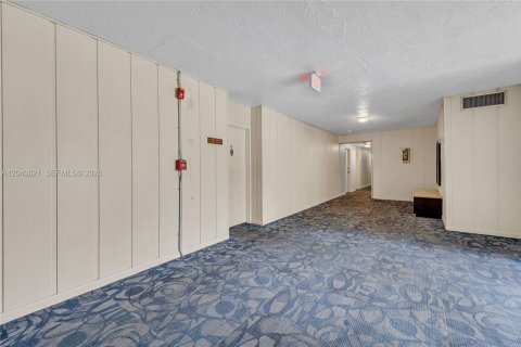 Copropriété à vendre à Coral Gables, Floride: 2 chambres, 108.05 m2 № 2249306 - photo 27