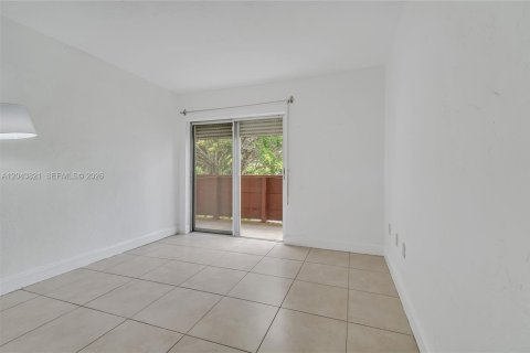 Copropriété à vendre à Coral Gables, Floride: 2 chambres, 108.05 m2 № 2249306 - photo 13