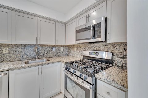 Copropriété à vendre à Coral Gables, Floride: 2 chambres, 108.05 m2 № 2249306 - photo 4