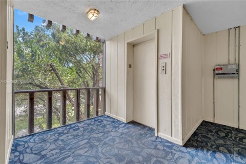 Copropriété à vendre à Coral Gables, Floride: 2 chambres, 108.05 m2 № 2249306 - photo 28