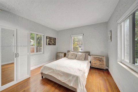 Casa en venta en Miami, Florida, 3 dormitorios, 138.33 m2 № 1982706 - foto 15