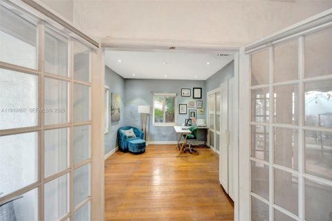 Casa en venta en Miami, Florida, 3 dormitorios, 138.33 m2 № 1982706 - foto 18