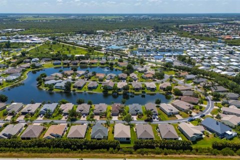 Villa ou maison à vendre à Punta Gorda, Floride: 3 chambres, 165.37 m2 № 2205446 - photo 16