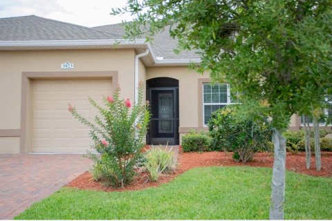 Townhouse in Winter Haven, Florida 2 bedrooms, 128.67 sq.m. № 1778331 - photo 1
