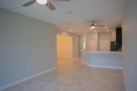 Townhouse in Winter Haven, Florida 2 bedrooms, 128.67 sq.m. № 1778331 - photo 14