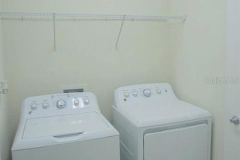 Townhouse in Winter Haven, Florida 2 bedrooms, 128.67 sq.m. № 1778331 - photo 15