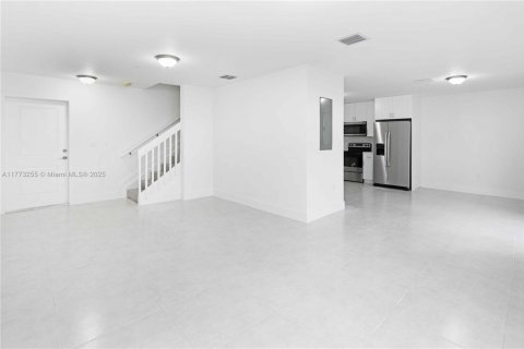 Commercial property in Miami, Florida № 1892832 - photo 29