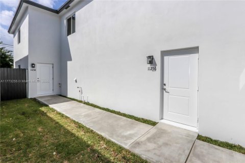 Commercial property in Miami, Florida № 1892832 - photo 27