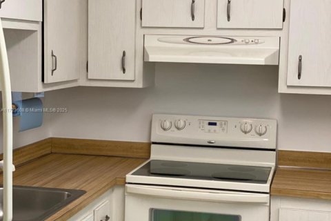 Copropriété à vendre à North Lauderdale, Floride: 2 chambres, 92.9 m2 № 2034697 - photo 2