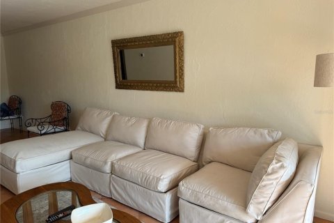 Copropriété à louer à Sarasota, Floride: 2 chambres, 87.33 m2 № 1849872 - photo 2