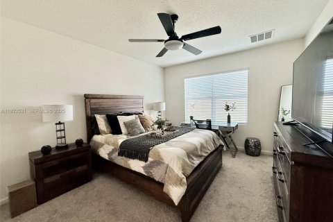 Villa ou maison à vendre à Port St. Lucie, Floride: 4 chambres, 169.73 m2 № 2076689 - photo 14