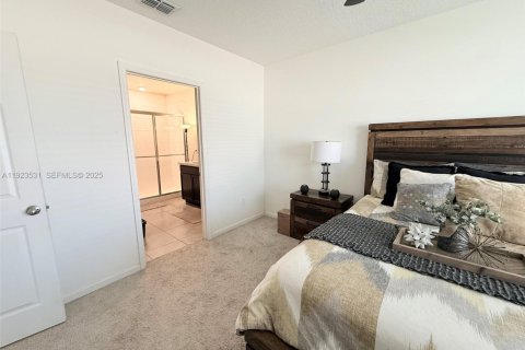 Villa ou maison à vendre à Port St. Lucie, Floride: 4 chambres, 169.73 m2 № 2076689 - photo 16